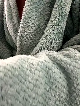 Emilia_Mausi live sex cam