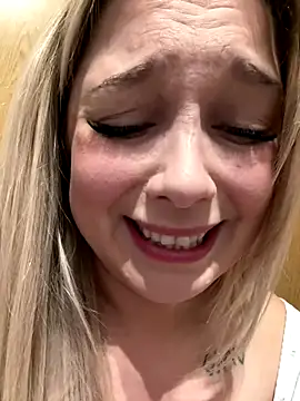 CherryAuroraa live sex cam