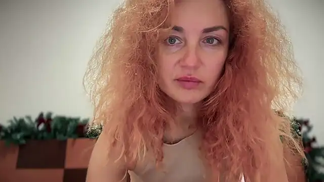 Reddgiirl live sex cam