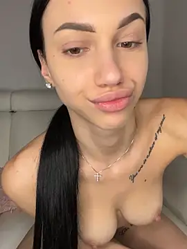 ilariea_girl live sex cam