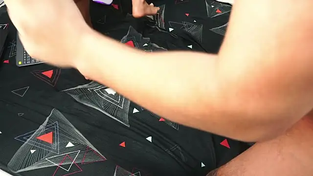 bonyclyde2203 live sex cam