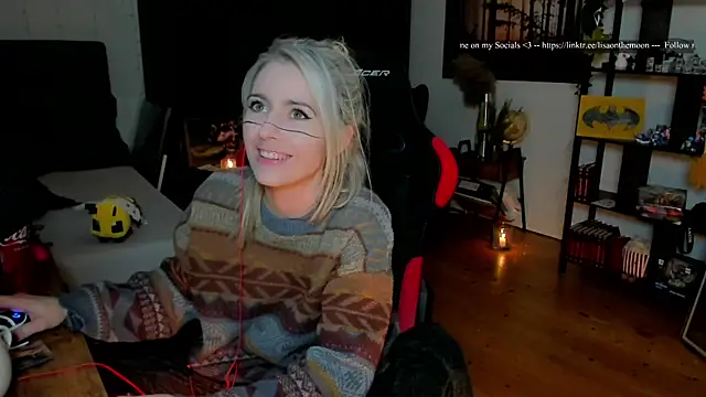 Lisaonthemoon live sex cam