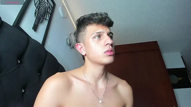 kevin_ahss live sex cam