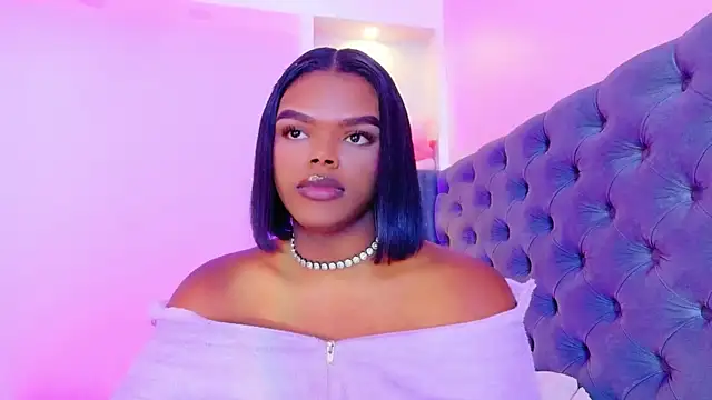 CamiEstrada live sex cam