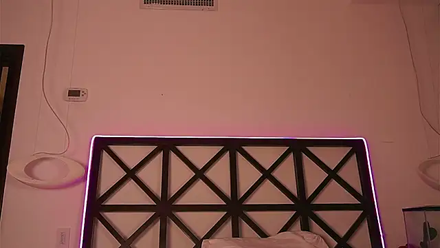 LunaMystyque live sex cam