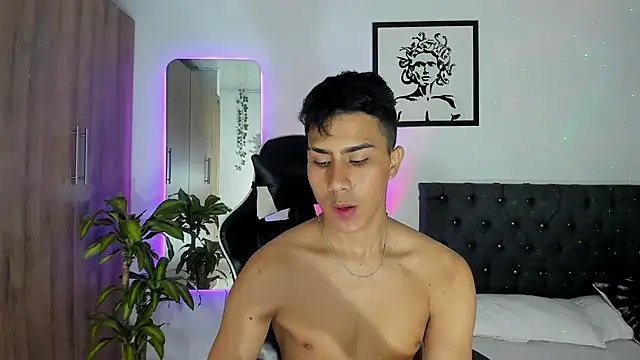 AlanNaughty live sex cam