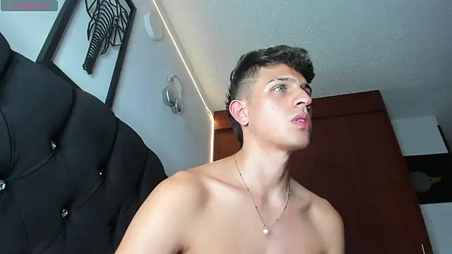 kevin_ahss live sex cam