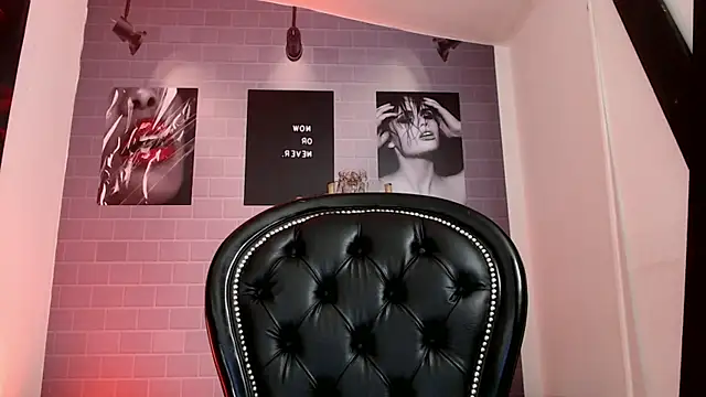 aleesha_cameron02 live sex cam