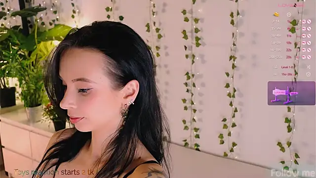 CarlyMilton live sex cam