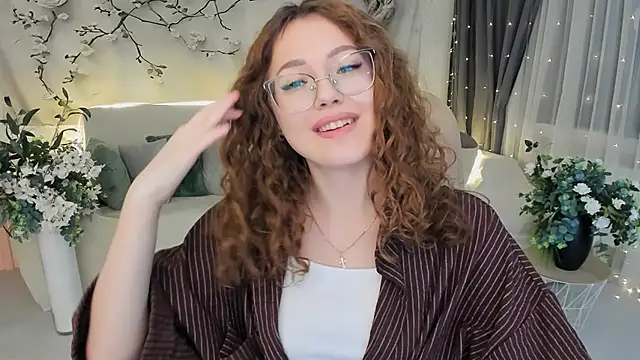 SereneFlame live sex cam