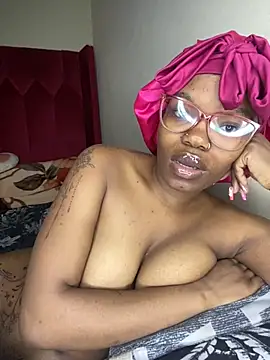 YummyMelanin117 live sex cam