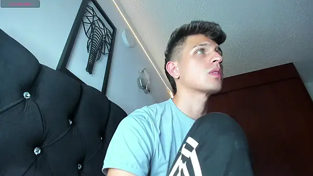 kevin_ahss live sex cam