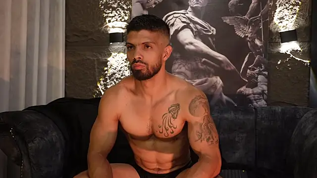 DannSaenz live sex cam