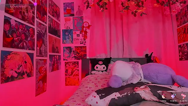 MissCurvyTop live sex cam