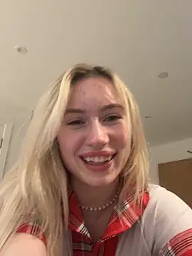 SexySaraxxoo live sex cam