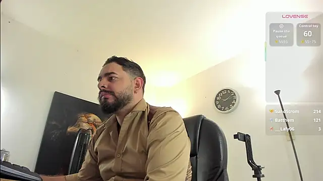 Ethan_Castellano live sex cam