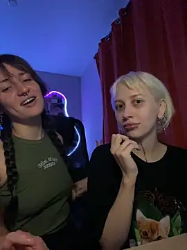 Dooubletroublee live sex cam