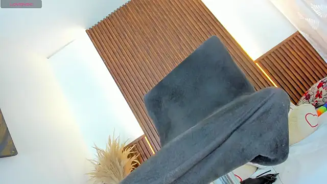 BunnyHotsx live sex cam