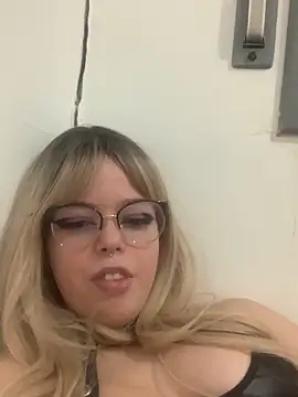 Kyokko-doll live sex cam