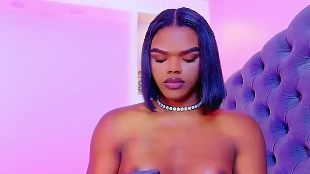 CamiEstrada live sex cam