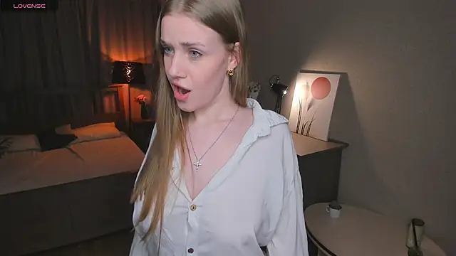 OdellaFrake live sex cam