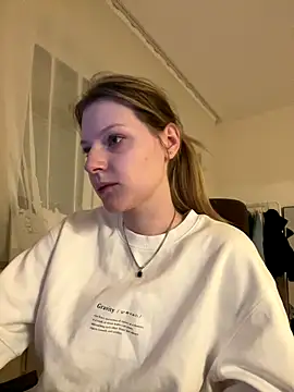 MaryHiggins live sex cam