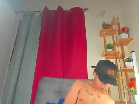 latiin_boy21 live sex cam