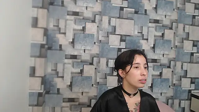 violeta_cute18 live sex cam