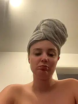 CherryEmmy live sex cam