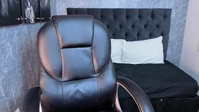 eileen__stone live sex cam