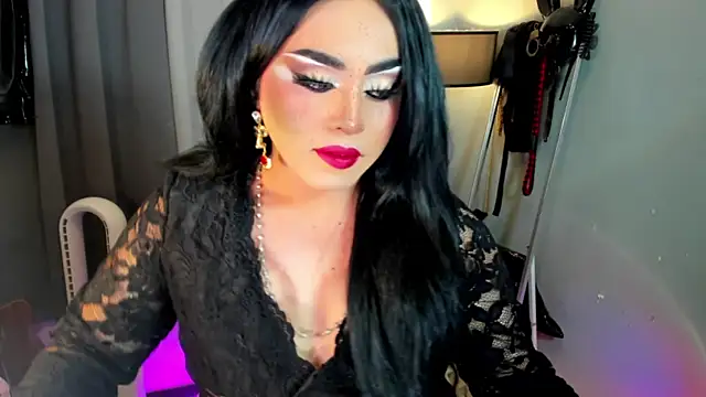 DominaAurumXXX live sex cam