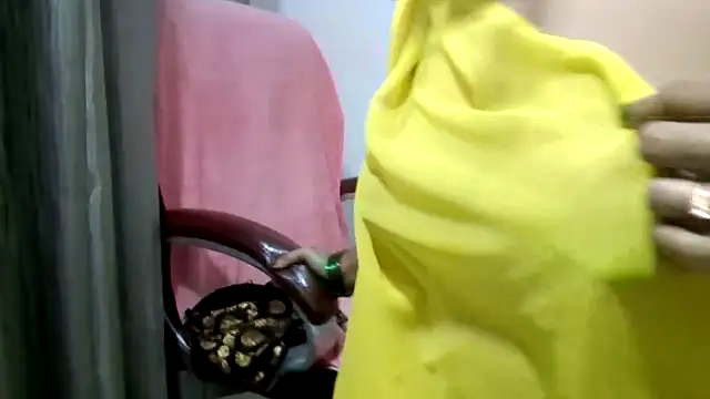 Queenhimanshi live sex cam