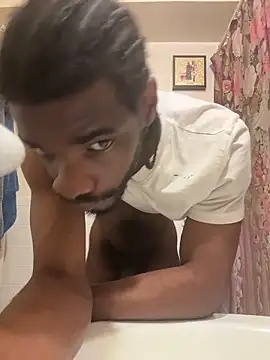 BigBDMari live sex cam