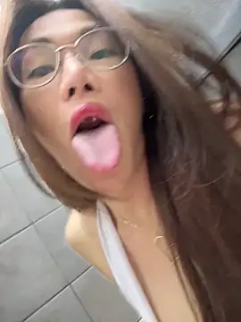 Jakolera2k25 live sex cam