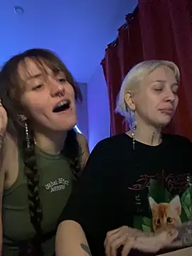 Dooubletroublee live sex cam