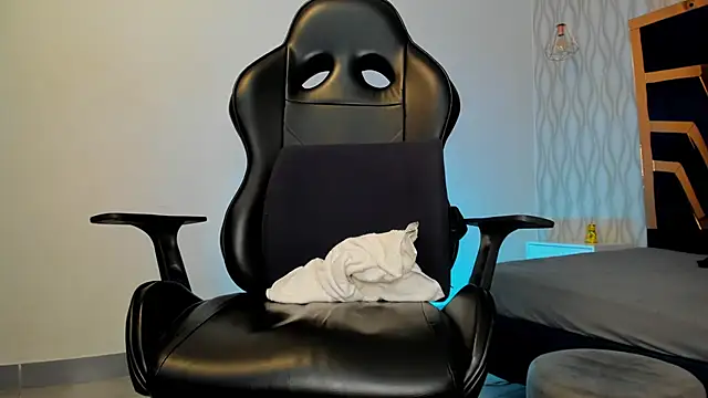 Petesevans live sex cam