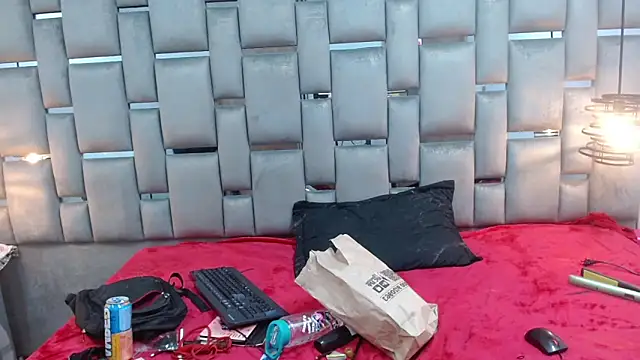 Memi_xxx live sex cam