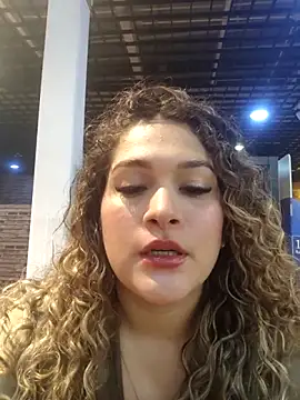 Sara_smiiith211 live sex cam