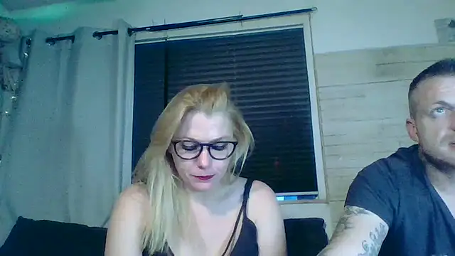 DevilsAngel13 live sex cam