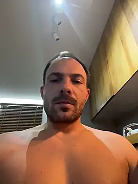 Adventurehotman live sex cam