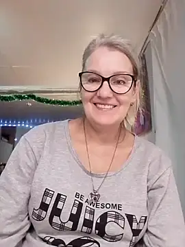 irinamaux live sex cam