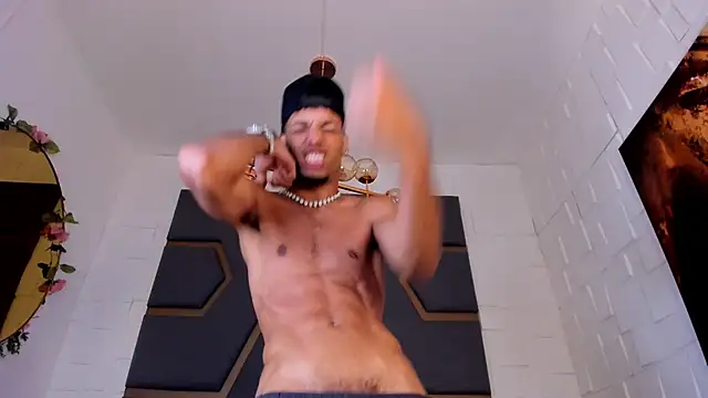 Thiagoferreti live sex cam