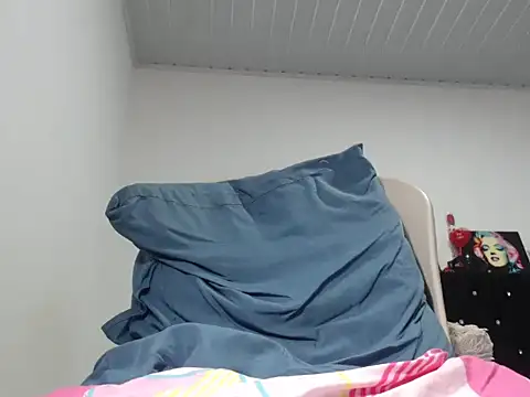 pamelabigcock69 live sex cam