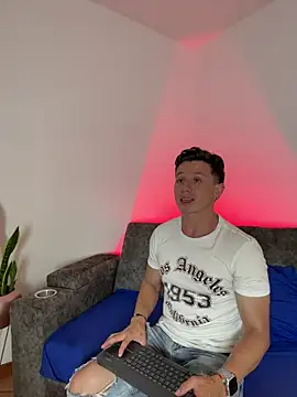 Andrewfalcon live sex cam