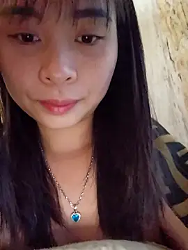 Squirrel-Pear live sex cam