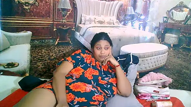 IndianYummy live sex cam