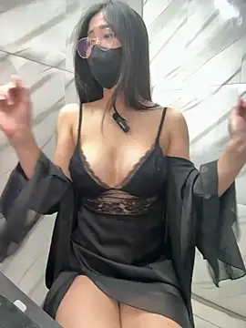 Voyerra_g live sex cam