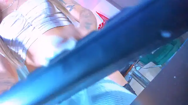 Barbigirlx_ live sex cam