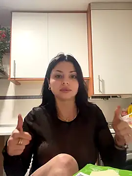 Noeliagglow live sex cam