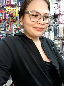 Vale_Saenzz live sex cam